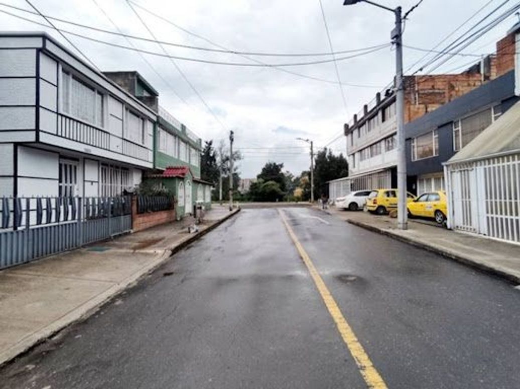 Casa de 7 alcobas en venta en Santa Isabel, Bogotá, 350 m² · foto 2 de 20
