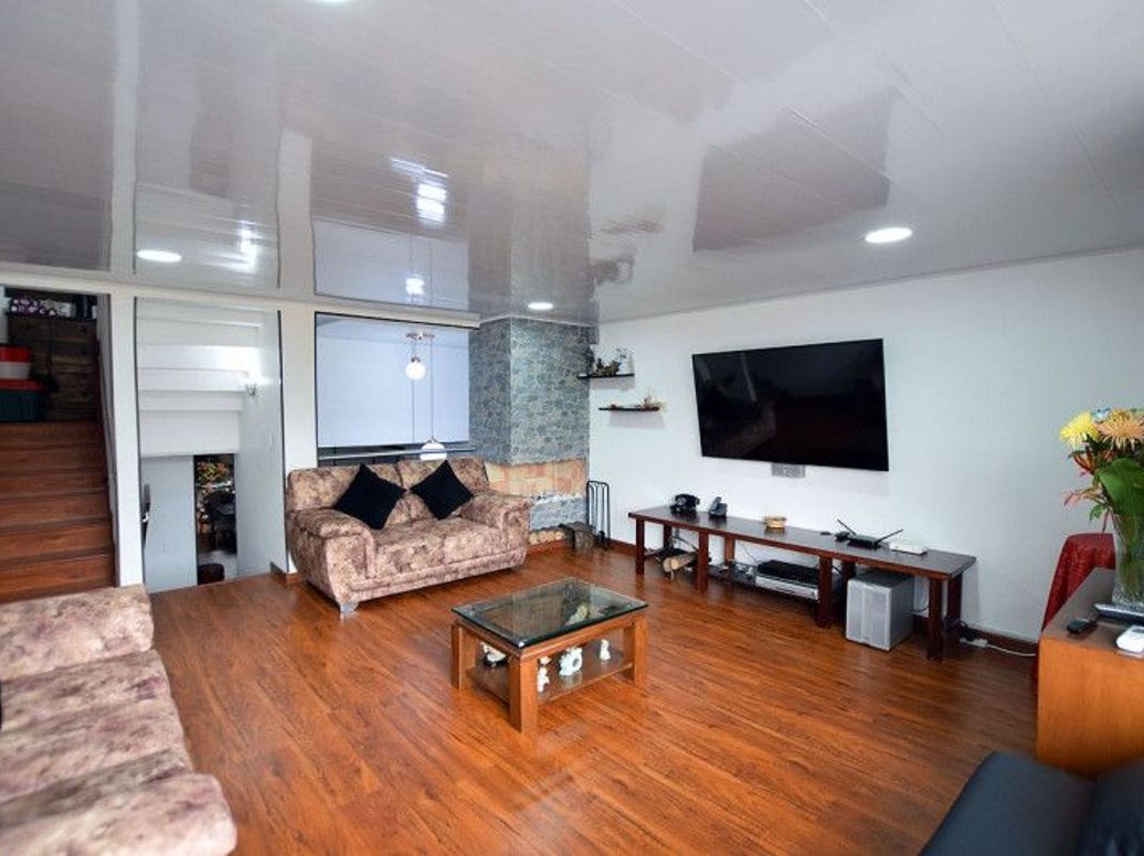 Casa de 4 alcobas en venta en Villa Magdala, Bogotá, 220 m² · foto 5 de 20