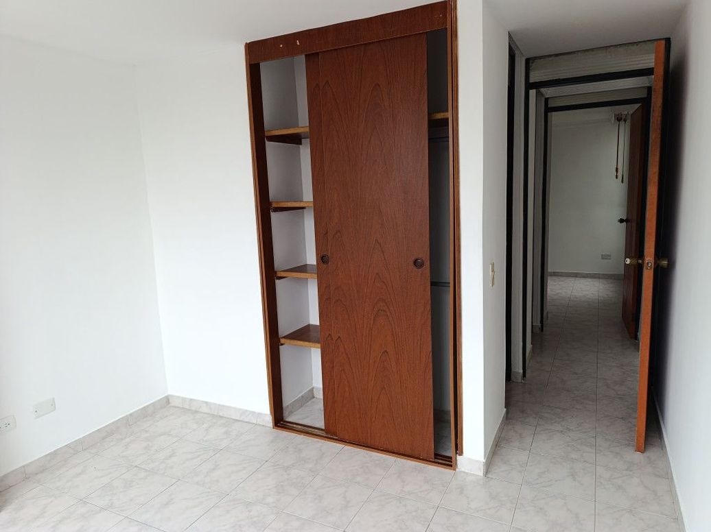 Apartamento de 3 alcobas en venta en La Cabaña, Bogotá, 54 m² · foto 10 de 17