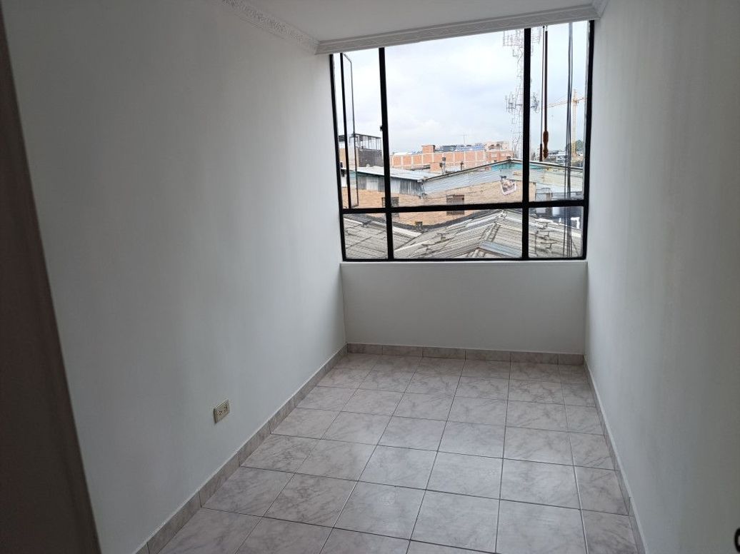 Apartamento de 3 alcobas en venta en La Cabaña, Bogotá, 54 m² · foto 9 de 17