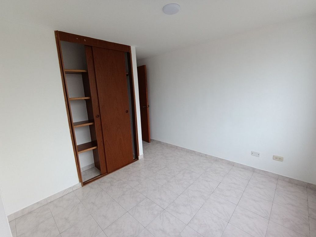 Apartamento de 3 alcobas en venta en La Cabaña, Bogotá, 54 m² · foto 11 de 17