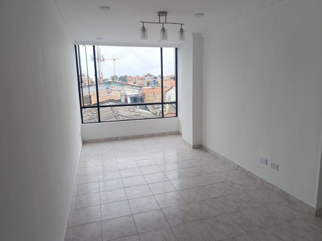 Apartamento de 3 alcobas en venta en La Cabaña, Bogotá, 54 m² · foto 2 de 17