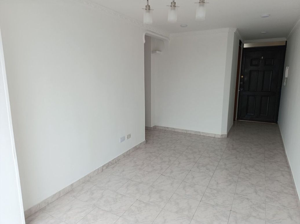 Apartamento de 3 alcobas en venta en La Cabaña, Bogotá, 54 m² · foto 3 de 17