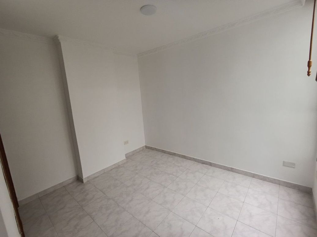 Apartamento de 3 alcobas en venta en La Cabaña, Bogotá, 54 m² · foto 13 de 17