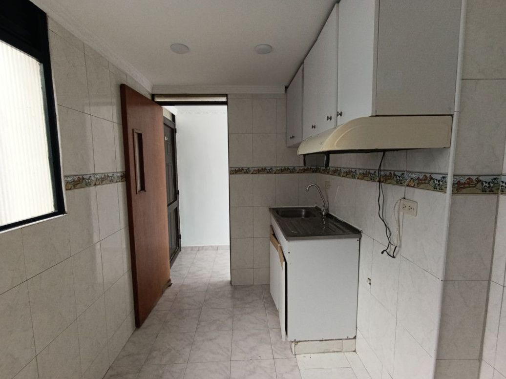 Apartamento de 3 alcobas en venta en La Cabaña, Bogotá, 54 m² · foto 6 de 17
