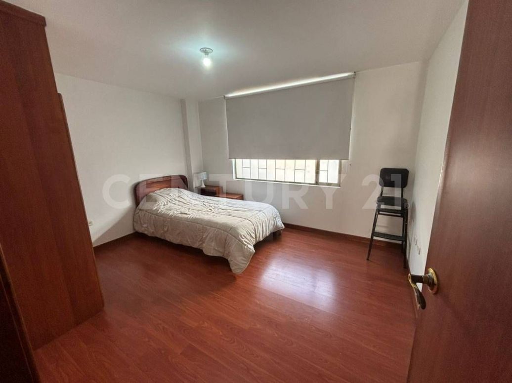 Casa de 5 alcobas en venta en La Campiña, Bogotá, 216 m² · foto 14 de 17