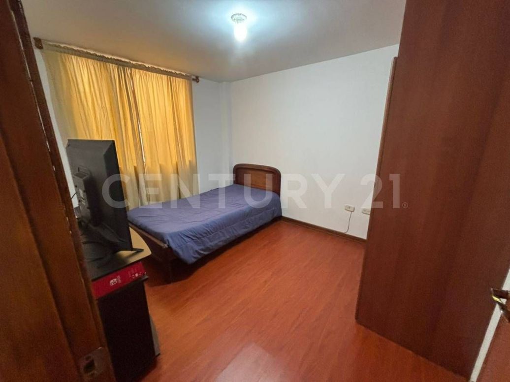 Casa de 5 alcobas en venta en La Campiña, Bogotá, 216 m² · foto 15 de 17