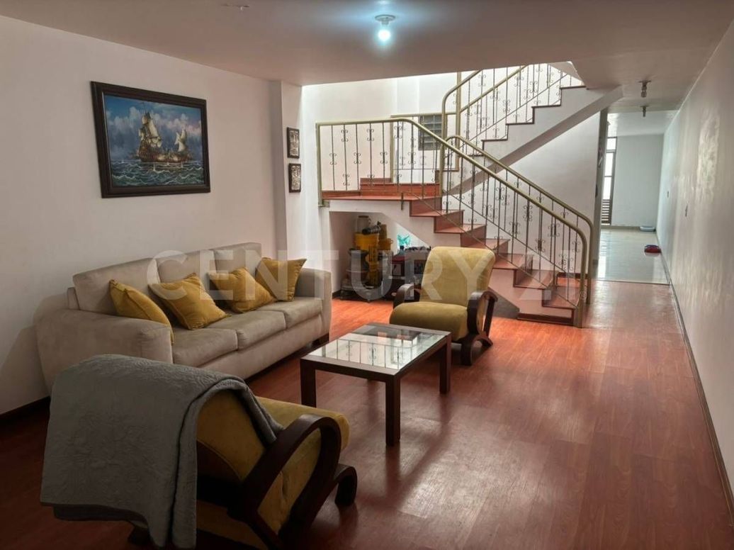 Casa de 5 alcobas en venta en La Campiña, Bogotá, 216 m² · foto 5 de 17