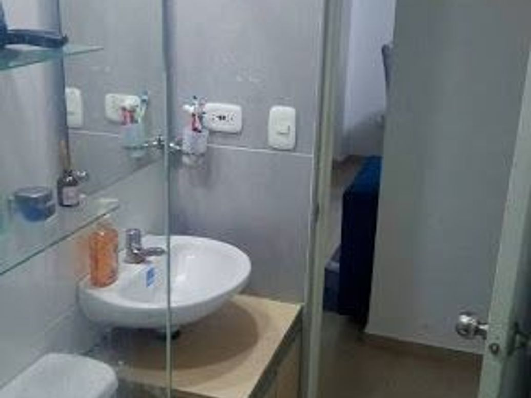 Apartaestudio en venta en El Redil, Bogotá, 32 m² · foto 7 de 15