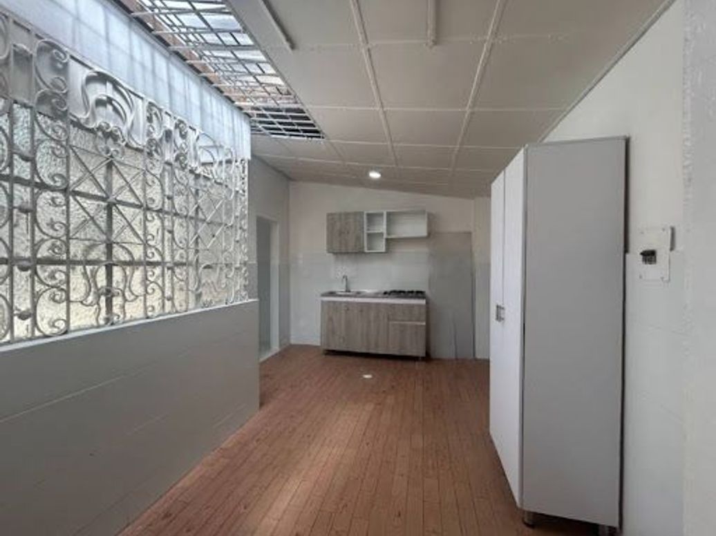 Casa de 2 alcobas en venta en Teusaquillo, Bogotá, 240 m² · foto 6 de 20