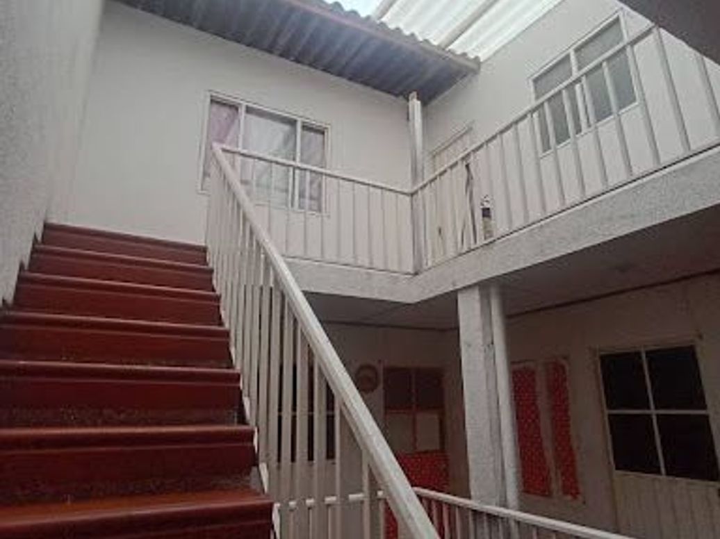 Casa de 7 alcobas en venta en Gran Britalia Et. I, Bogotá, 240 m² · foto 4 de 20