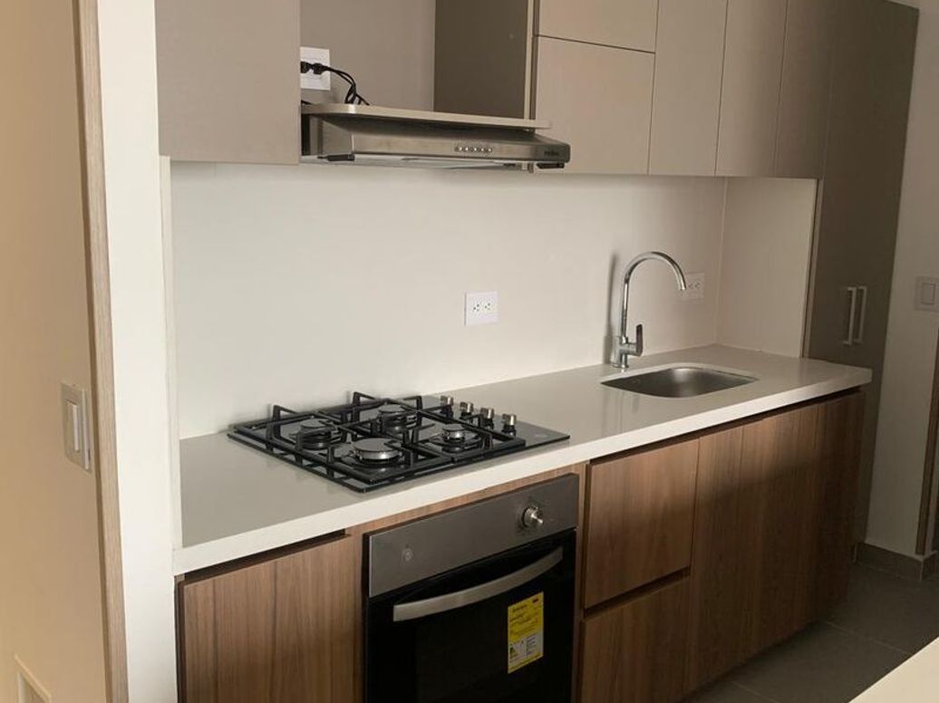 Apartamento de 3 alcobas en venta en La Pradera, Bogotá, 89 m² · foto 2 de 20