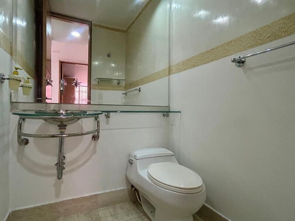 Apartamento de 3 alcobas en venta en La Carolina, Bogotá, 211 m² · foto 10 de 20