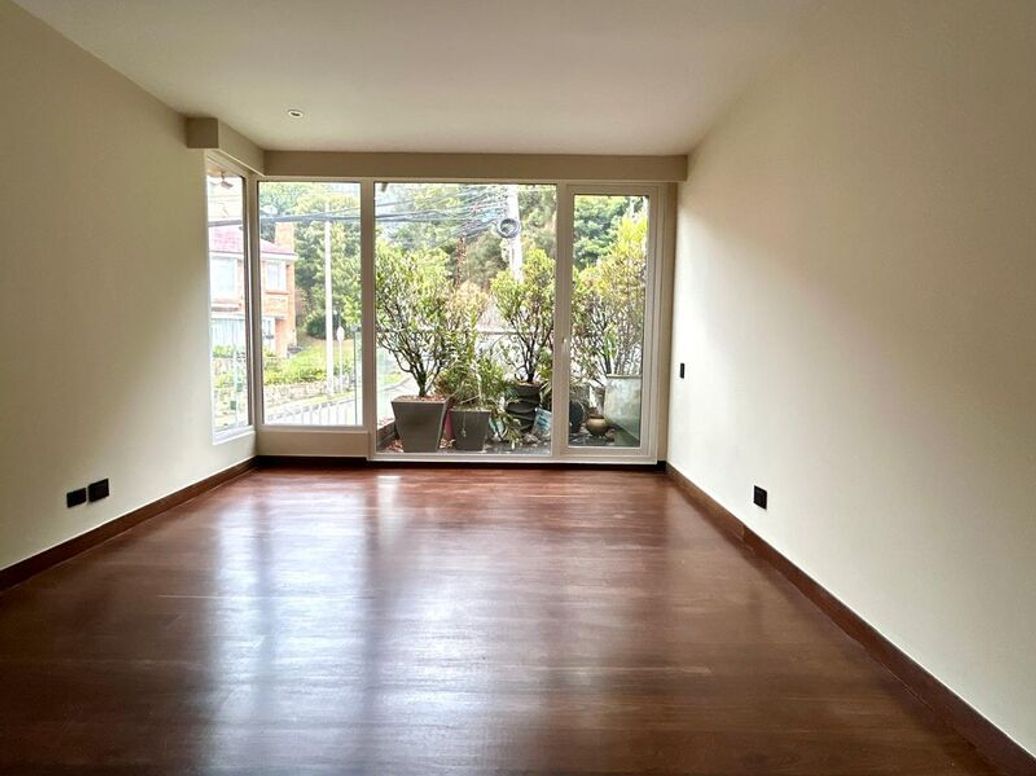 Apartamento de 2 alcobas en venta en El Refugio, Bogotá, 157 m² · foto 10 de 20