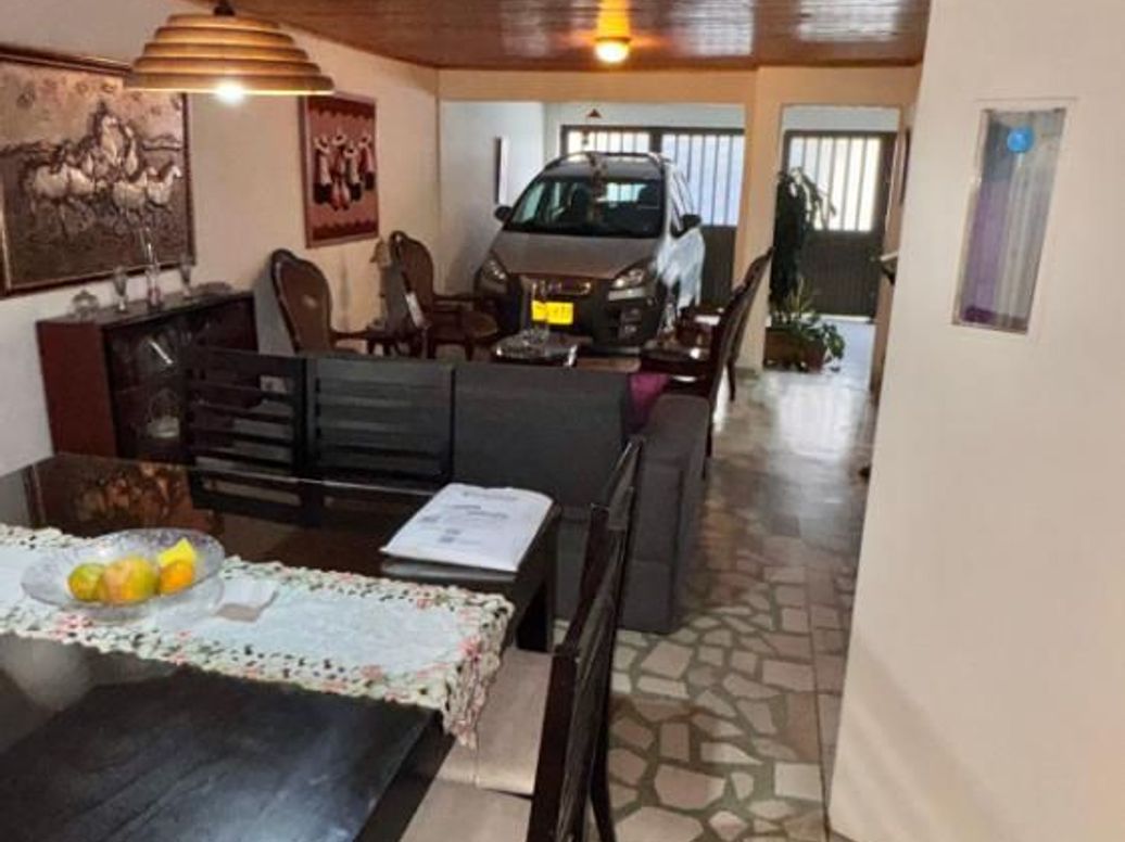 Casa de 4 alcobas en venta en Villas Del Madrigal, Bogotá, 250 m² · foto 11 de 12