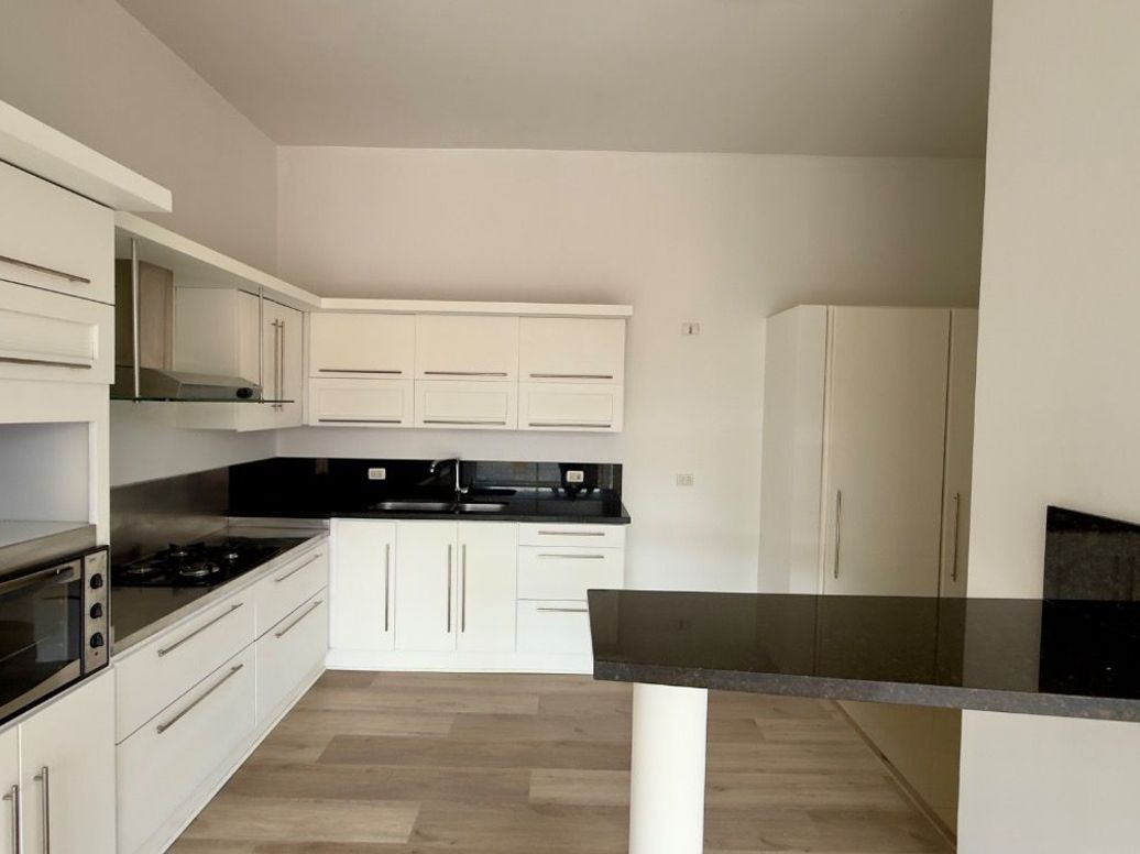 Apartamento de 2 alcobas en venta en Chico Norte Et. Iii, Bogotá, 143 m² · foto 2 de 20