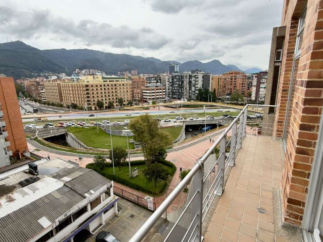 Apartamento de 2 alcobas en venta en Chico Norte Et. Iii, Bogotá, 143 m² · foto 9 de 20