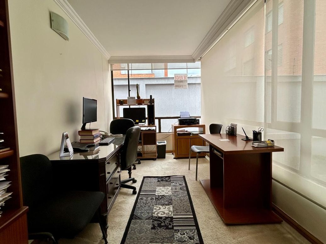 Apartamento de 3 alcobas en venta en Santa Barbara Occidental, Bogotá, 245 m² · foto 13 de 20