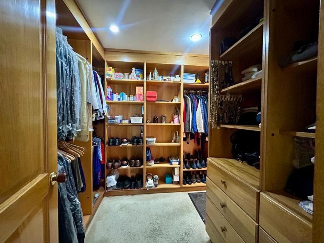 Apartamento de 3 alcobas en venta en Santa Barbara Occidental, Bogotá, 245 m² · foto 18 de 20