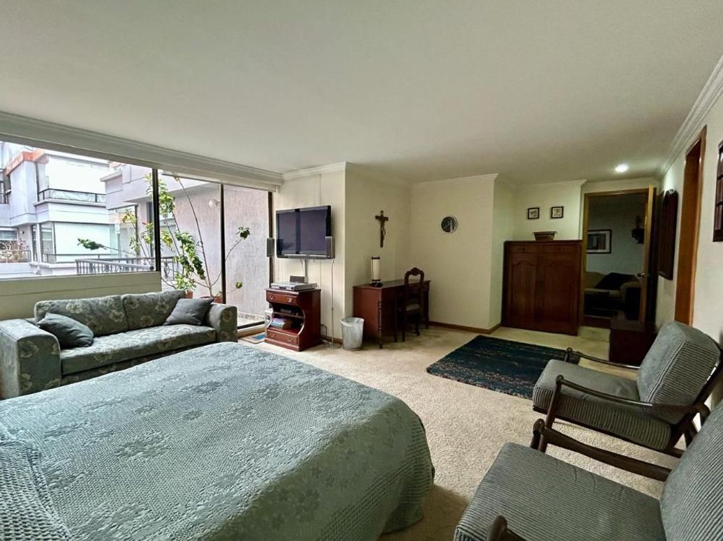 Apartamento de 3 alcobas en venta en Santa Barbara Occidental, Bogotá, 245 m² · foto 17 de 20