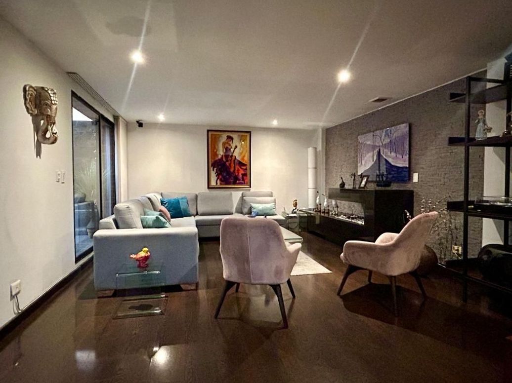 Casa de 3 alcobas en venta en Santa Bibiana, Bogotá, 289 m² · foto 6 de 20
