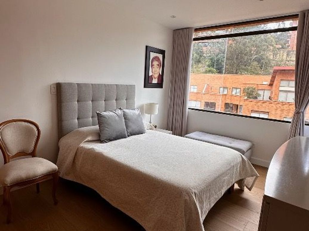 Apartamento de 4 alcobas en venta en Los Alpes, Bogotá, 252 m² · foto 19 de 20
