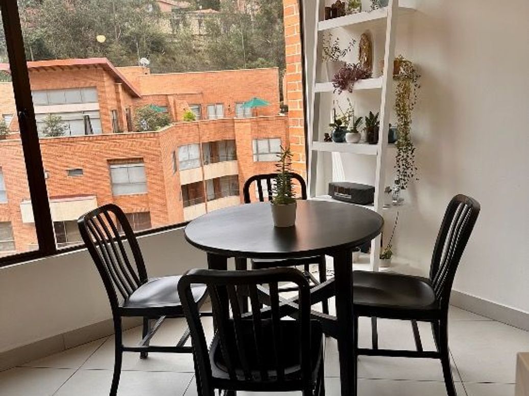 Apartamento de 4 alcobas en venta en Los Alpes, Bogotá, 252 m² · foto 3 de 20