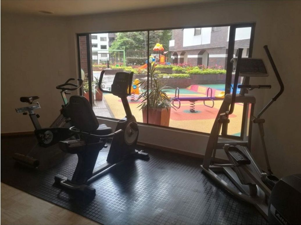 Apartamento de 4 alcobas en venta en Santa Barbara Central, Bogotá, 257 m² · foto 14 de 14