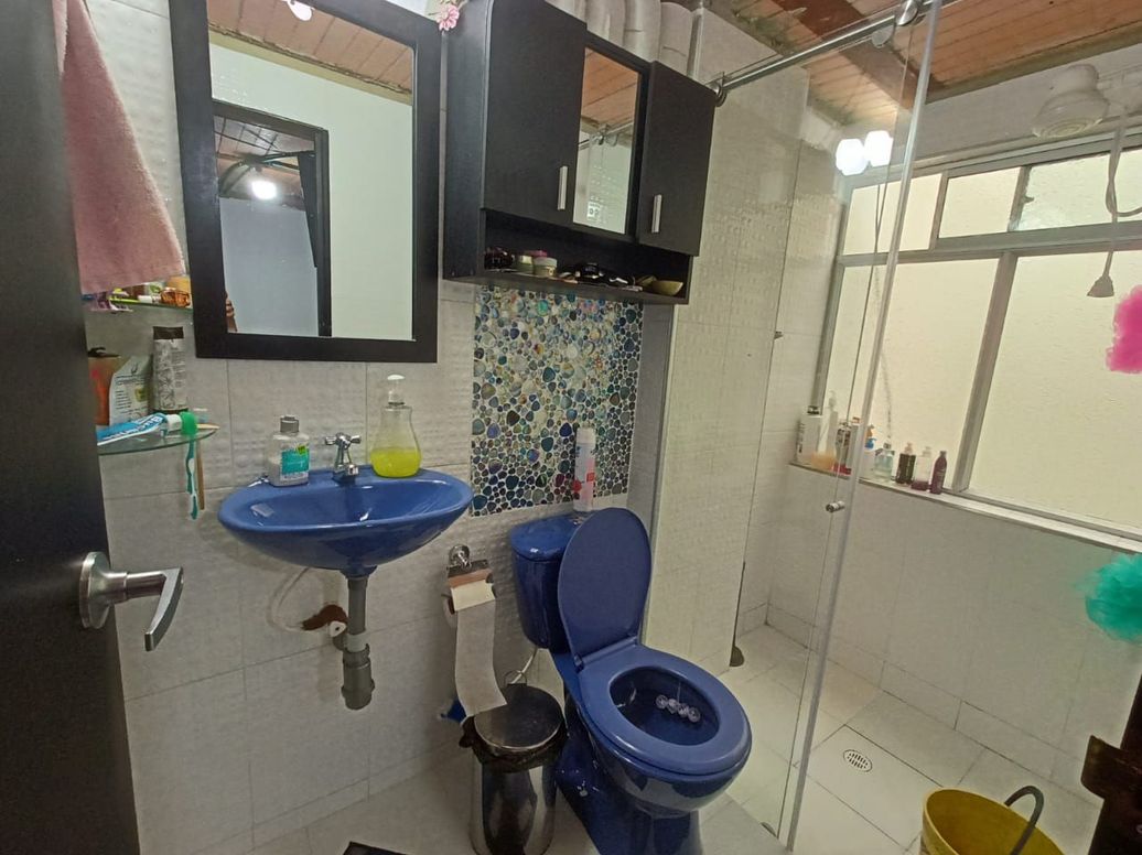 Casa de 6 alcobas en venta en Tibabuyes, Bogotá, 300 m² · foto 6 de 10