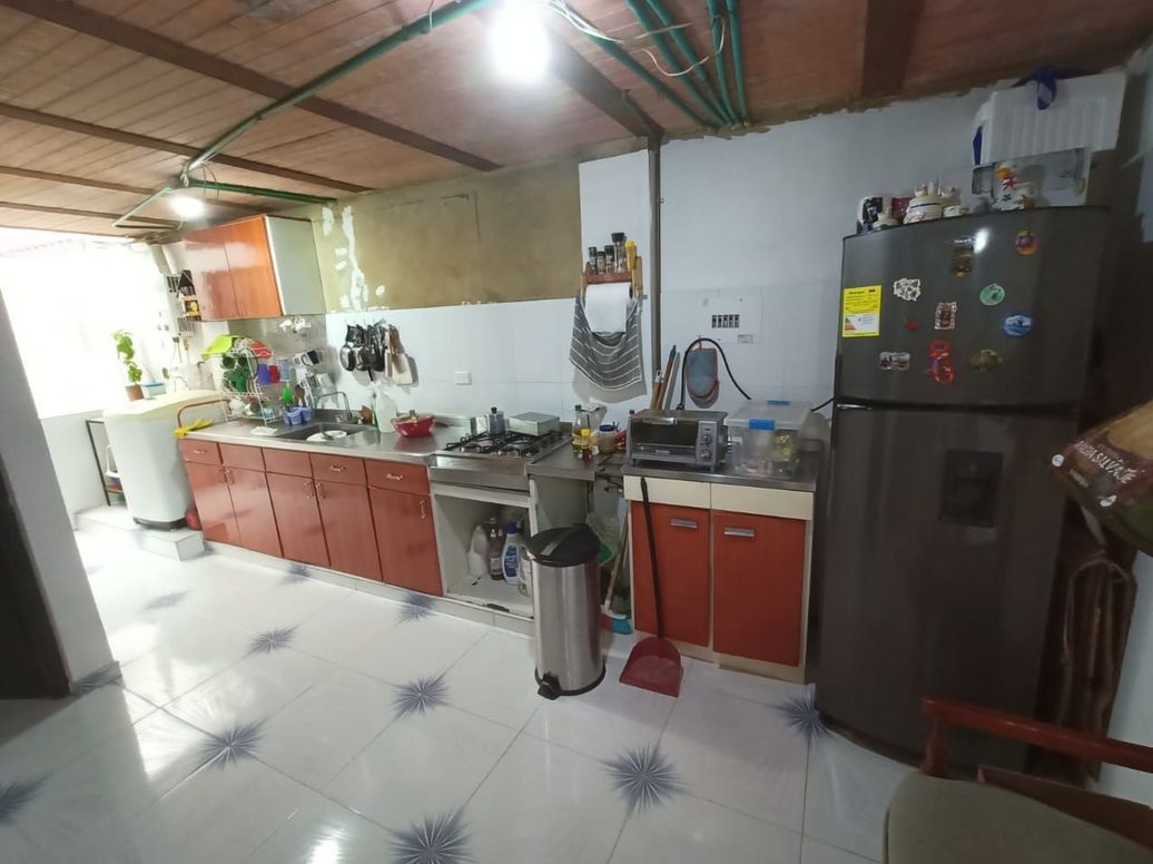 Casa de 6 alcobas en venta en Tibabuyes, Bogotá, 300 m² · foto 7 de 10