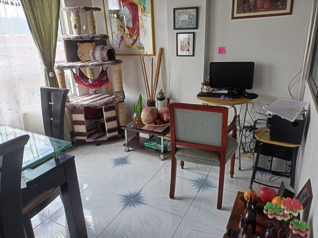 Casa de 6 alcobas en venta en Tibabuyes, Bogotá, 300 m² · foto 9 de 10