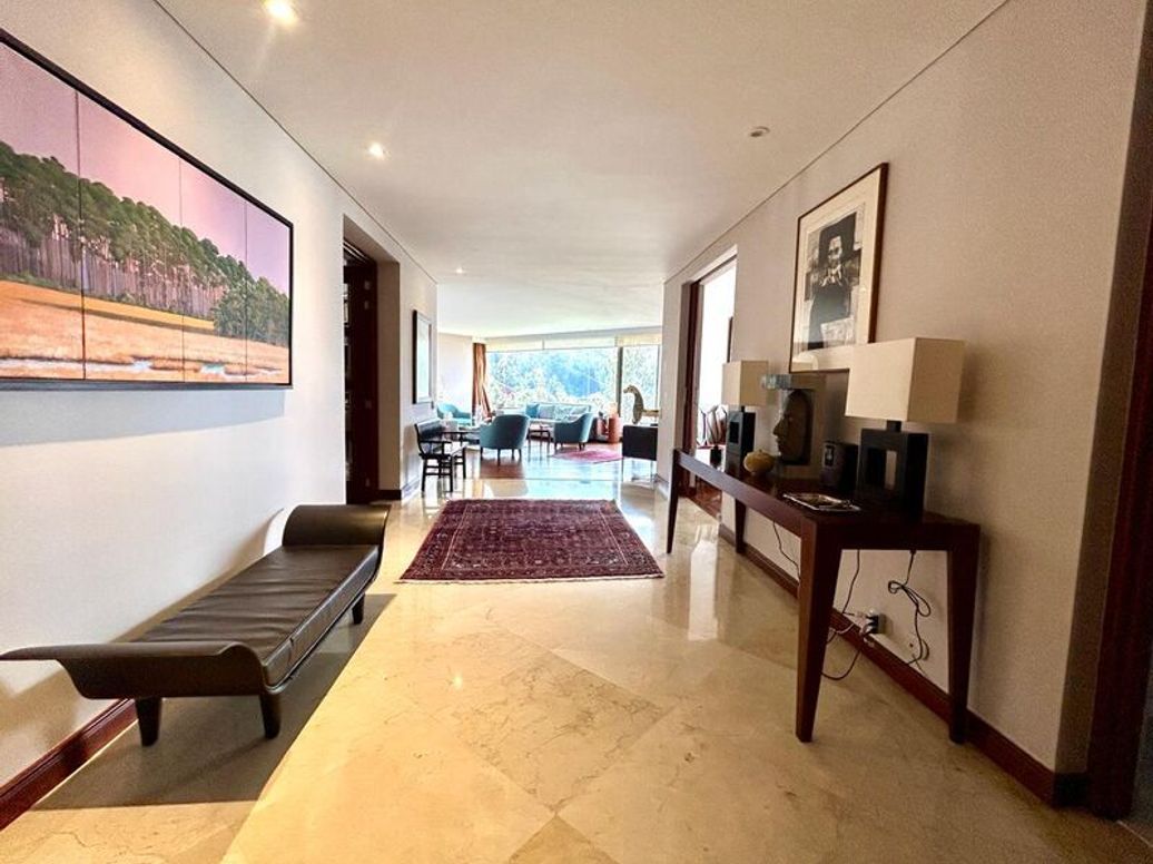 Apartamento de 4 alcobas en venta en El Refugio, Bogotá, 356 m² · foto 7 de 20