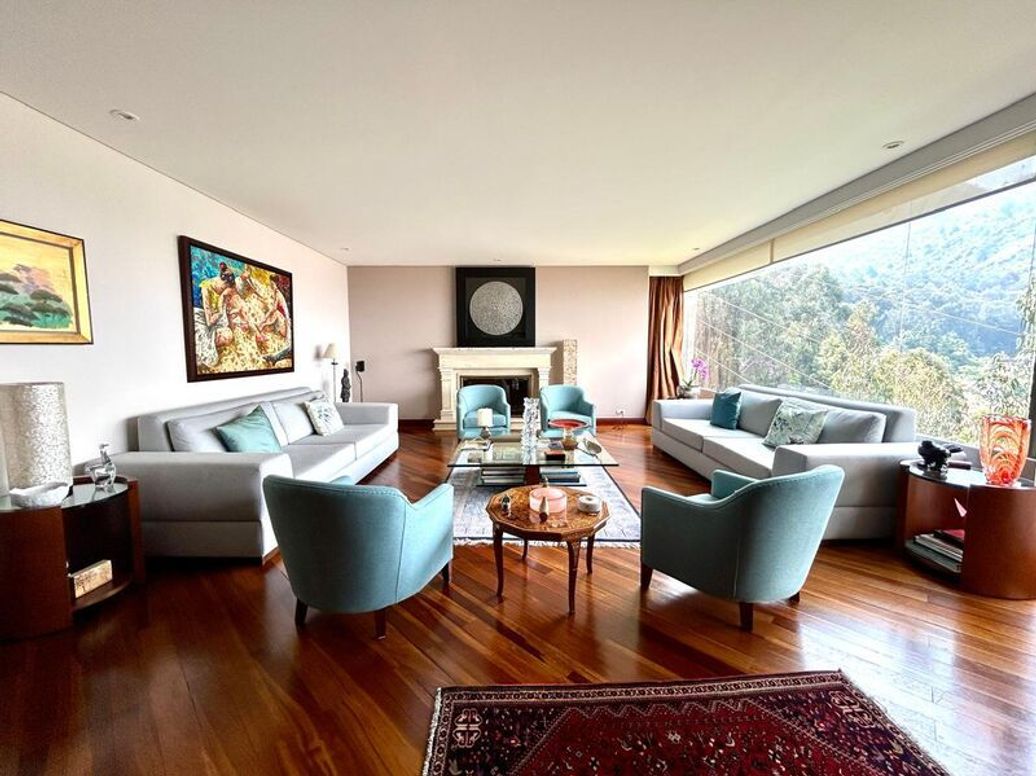 Apartamento de 4 alcobas en venta en El Refugio, Bogotá, 356 m² · foto 4 de 20