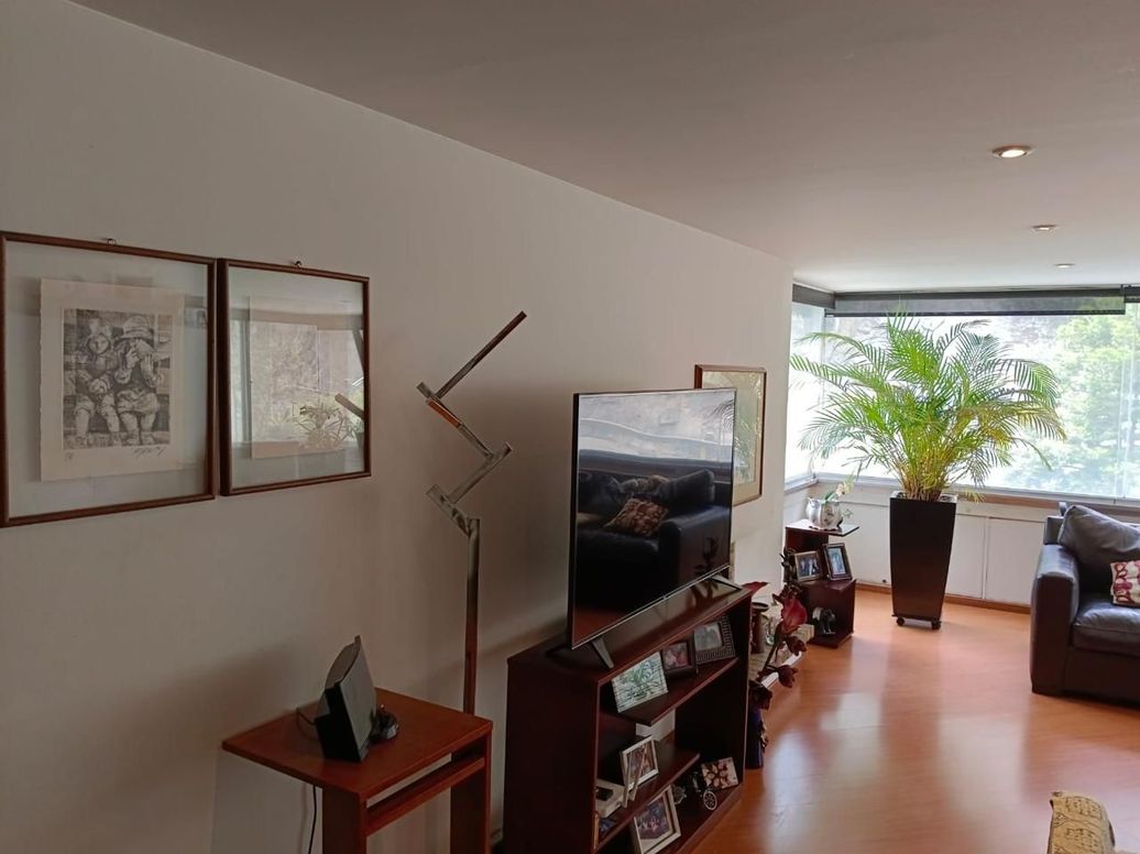 Apartamento de 3 alcobas en venta en El Refugio, Bogotá, 133 m² · foto 2 de 20