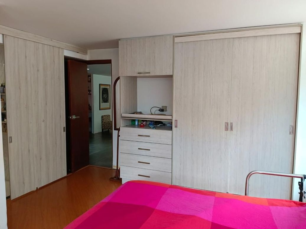 Apartamento de 3 alcobas en venta en El Refugio, Bogotá, 133 m² · foto 15 de 20