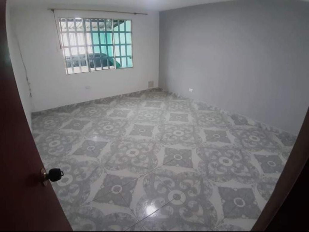 Casa de 5 alcobas en venta en Super Manzana 15, Bogotá, 100 m² · foto 8 de 12
