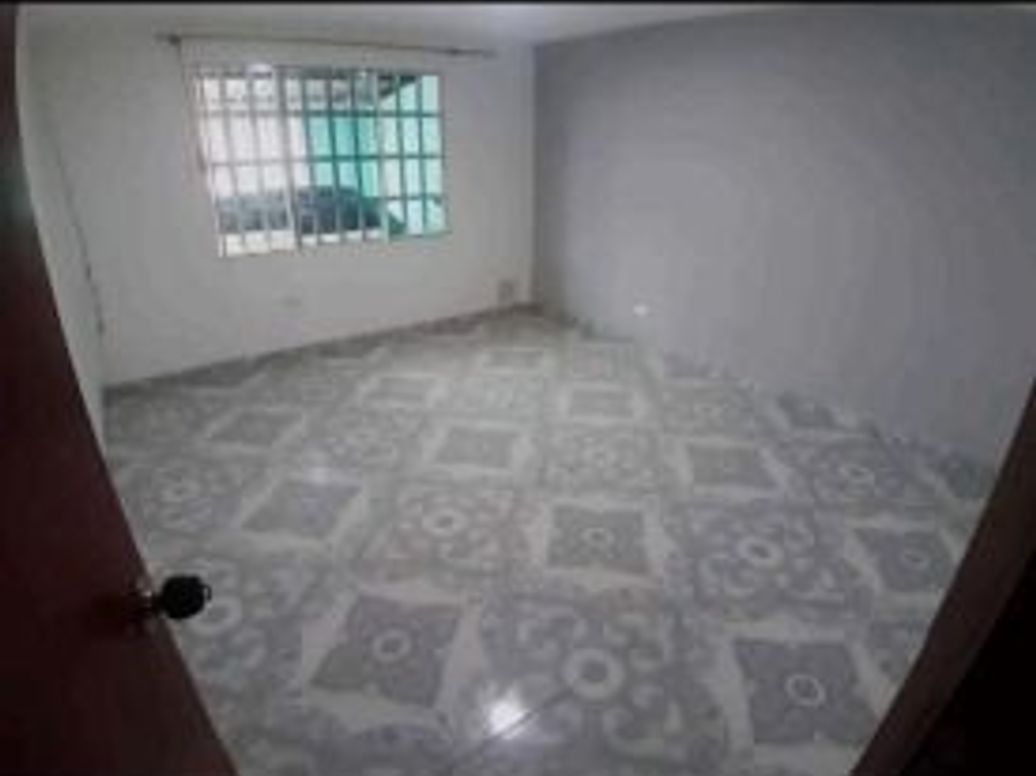 Casa de 5 alcobas en venta en Super Manzana 15, Bogotá, 100 m² · foto 9 de 12