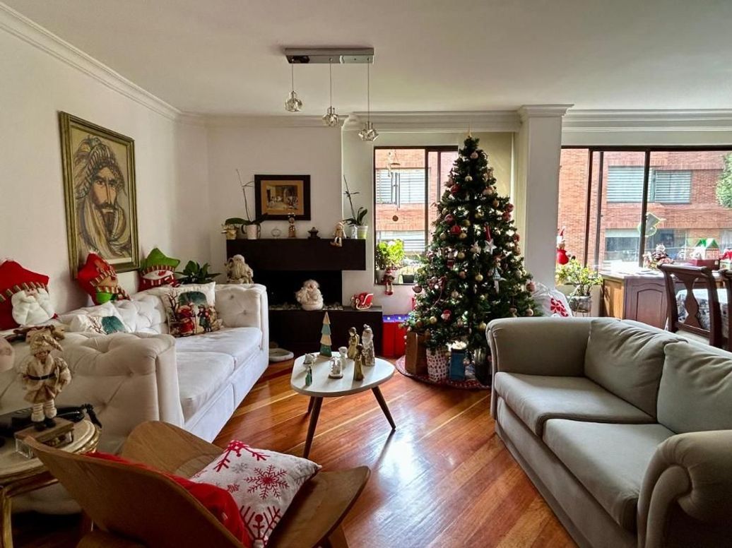 Apartamento de 3 alcobas en venta en Santa Barbara Occidental, Bogotá, 109 m² · foto 5 de 20
