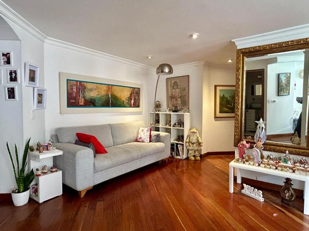 Apartamento de 3 alcobas en venta en Santa Barbara Occidental, Bogotá, 109 m² · foto 7 de 20