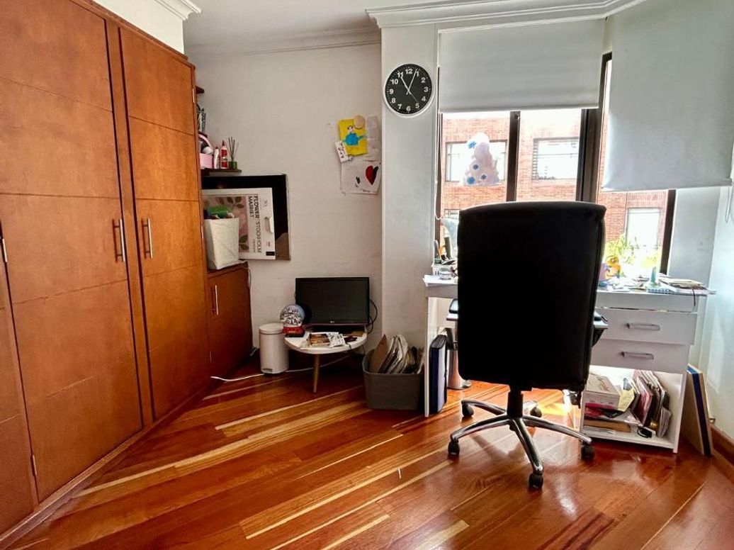 Apartamento de 3 alcobas en venta en Santa Barbara Occidental, Bogotá, 109 m² · foto 18 de 20