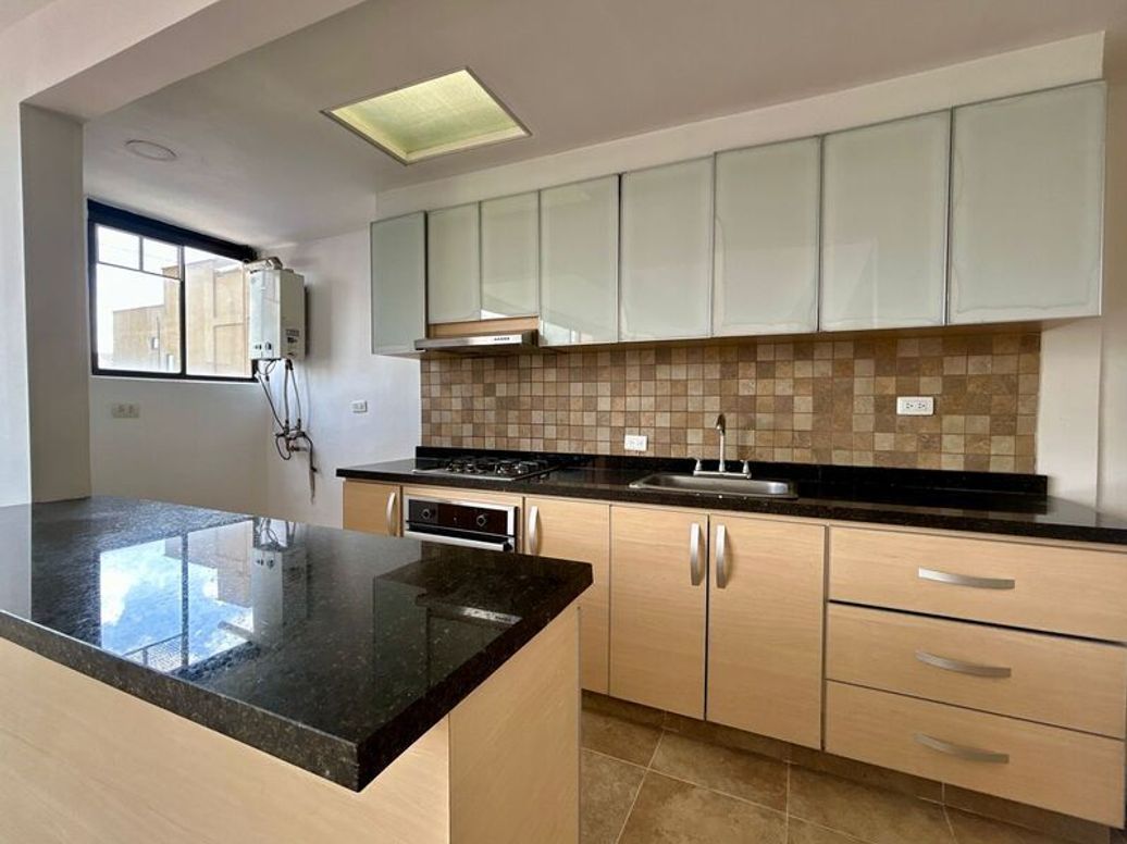Apartamento de 3 alcobas en venta en Quinta Paredes, Bogotá, 109 m² · foto 9 de 20