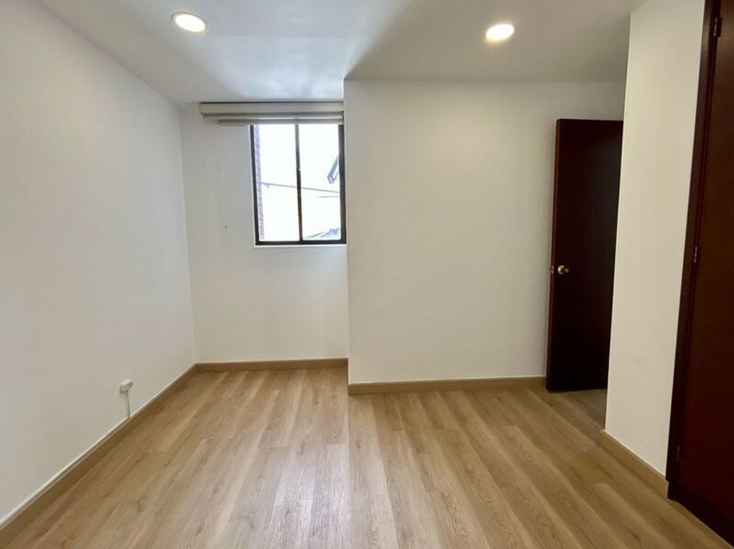 Apartamento de 3 alcobas en venta en Quinta Paredes, Bogotá, 109 m² · foto 17 de 20