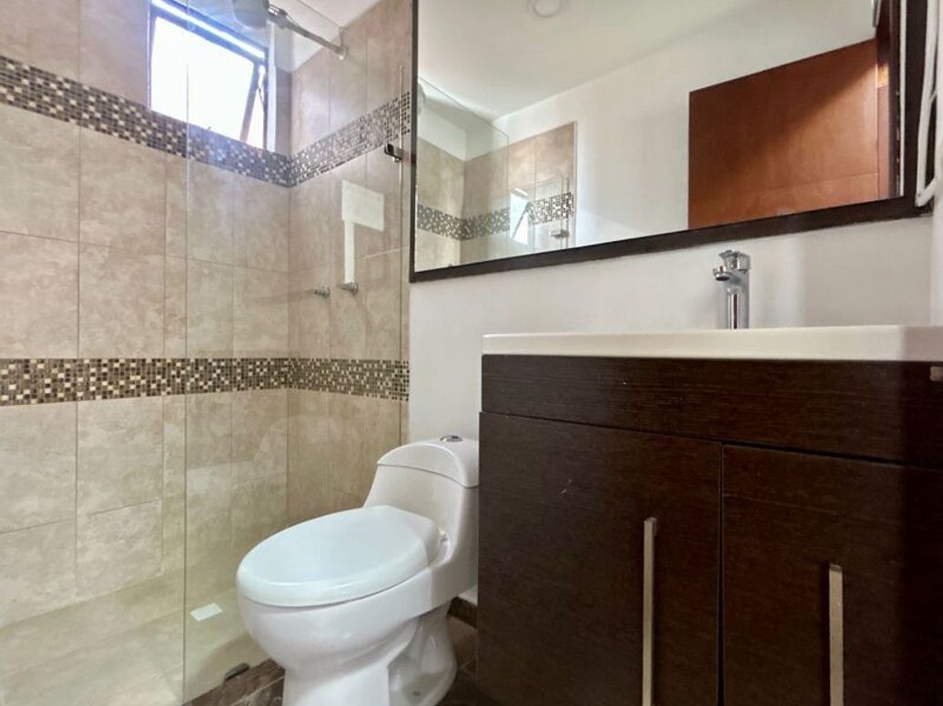 Apartamento de 3 alcobas en venta en Quinta Paredes, Bogotá, 109 m² · foto 18 de 20