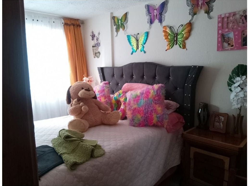 Casa de 6 alcobas en venta en El Salitre, Bogotá, 200 m² · foto 3 de 4