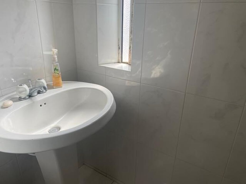 Casa de 1 alcoba en venta en La Carolina, Bogotá, 105 m² · foto 5 de 12