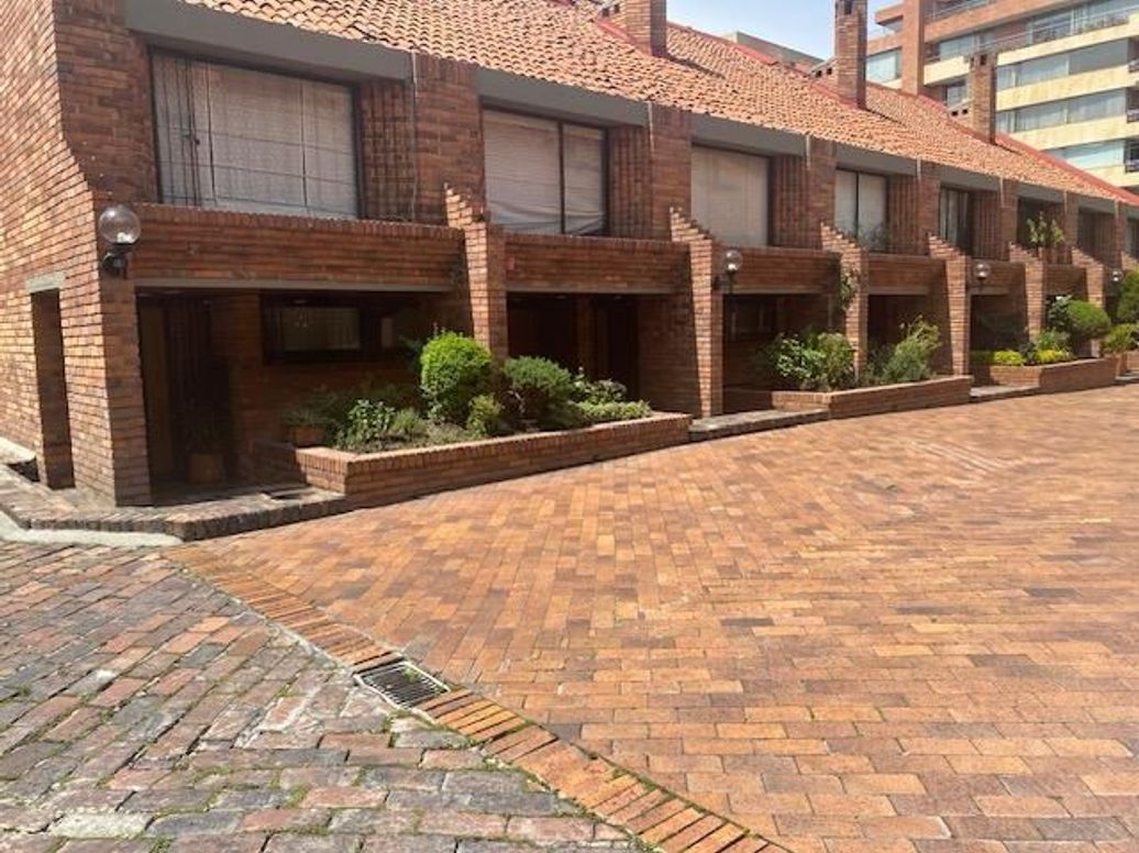 Casa de 1 alcoba en venta en La Carolina, Bogotá, 105 m² · foto 8 de 12