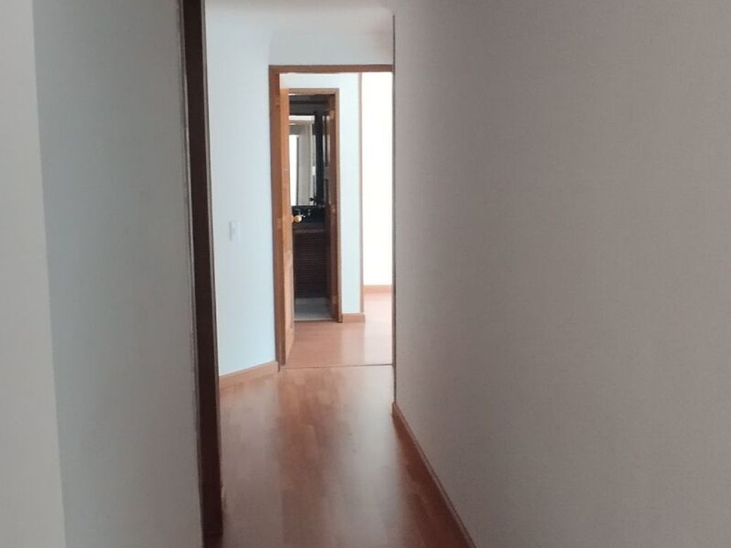 Apartamento de 2 alcobas en venta en Chico Norte Et. Iii, Bogotá, 84 m² · foto 2 de 6