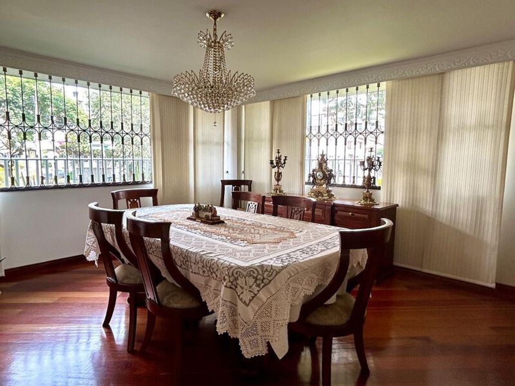 Apartamento de 3 alcobas en venta en Molinos Norte, Bogotá, 172 m² · foto 2 de 19