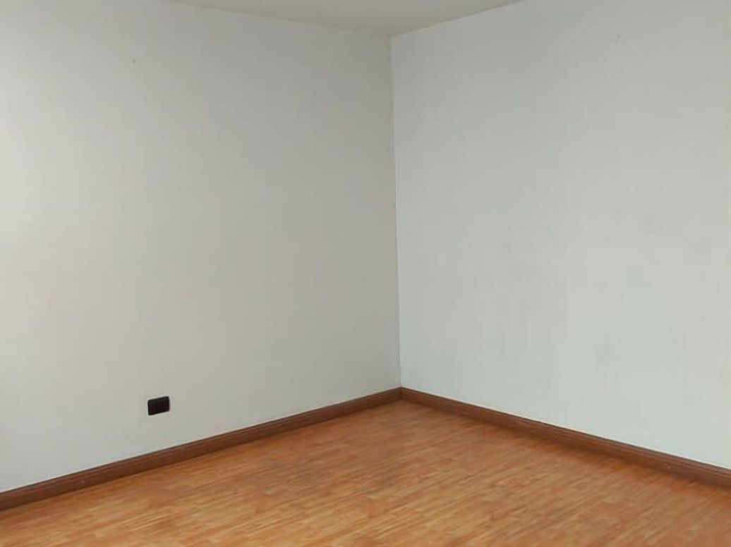 Casa de 7 alcobas en venta en Ingles, Bogotá, 285 m² · foto 11 de 20