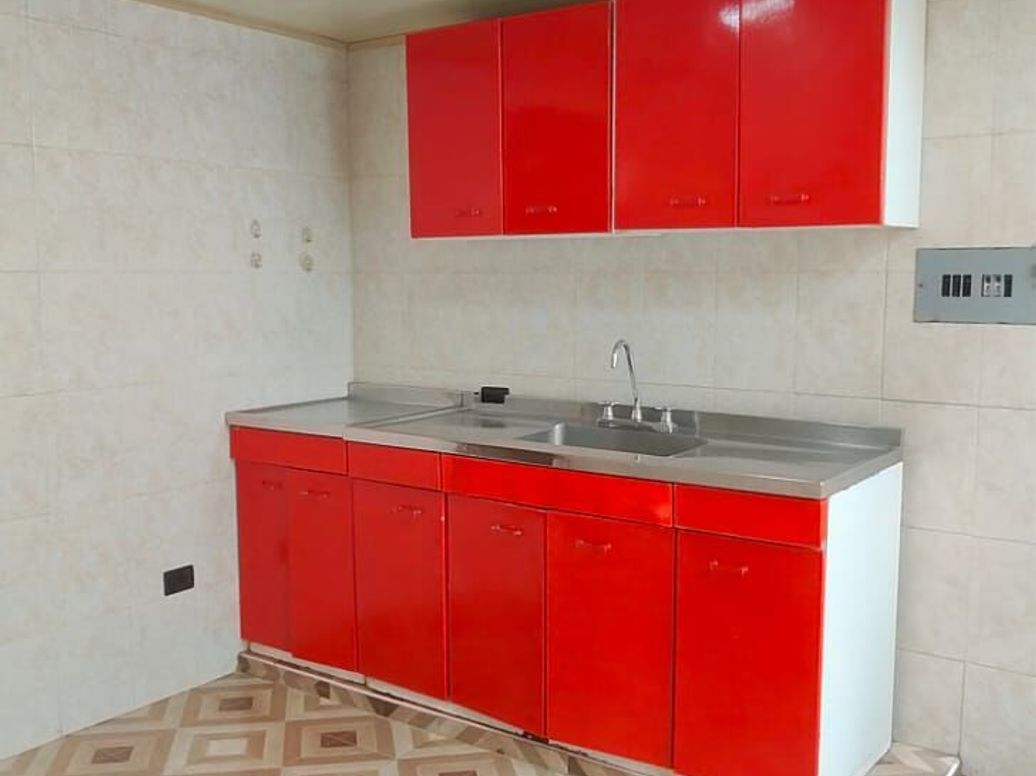 Casa de 7 alcobas en venta en Ingles, Bogotá, 285 m² · foto 6 de 20